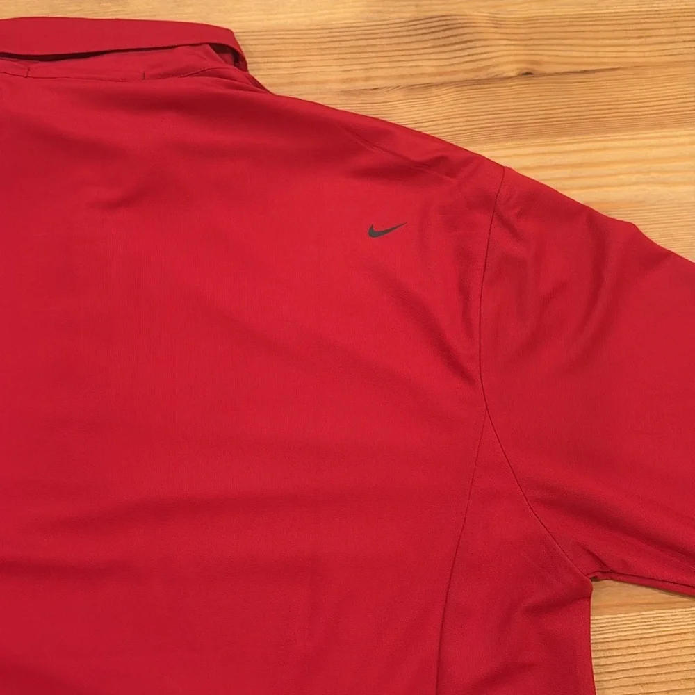 Nike Drifit Tiger Woods Platinum